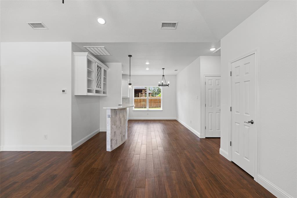 801 Comanche Cove Drive