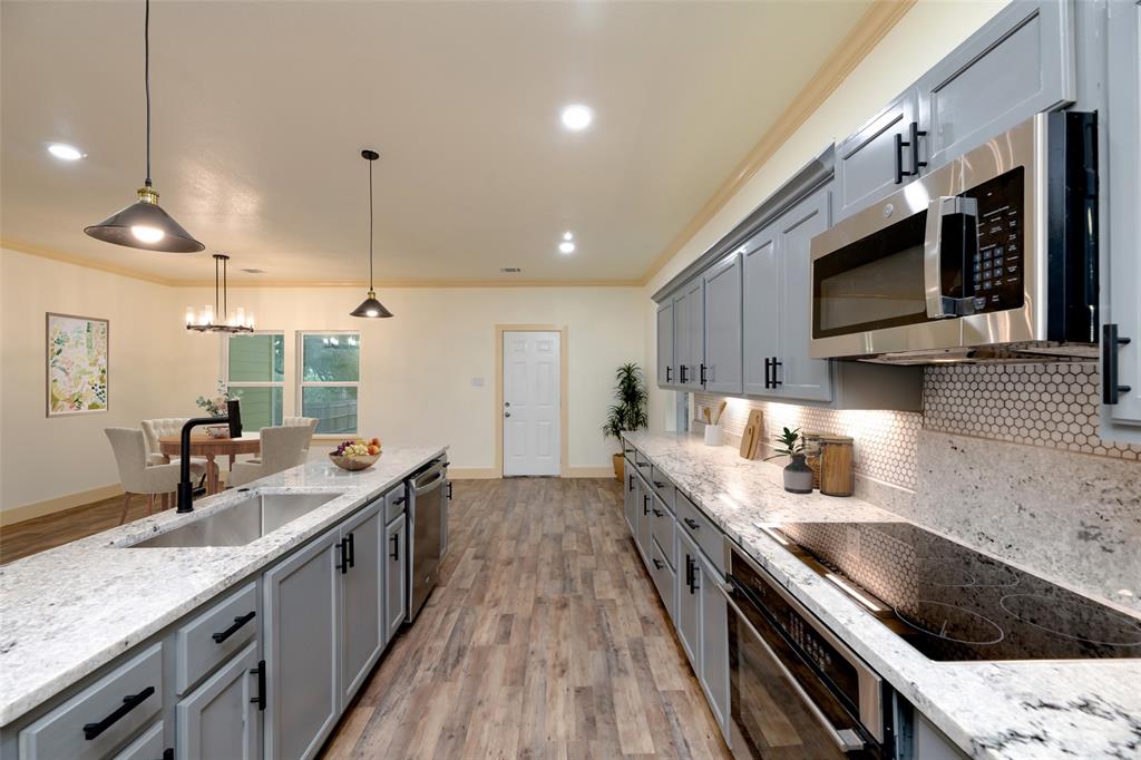 2621 Canton Drive