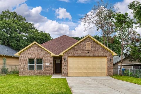 2621 Canton Drive Fort Worth TX 76112