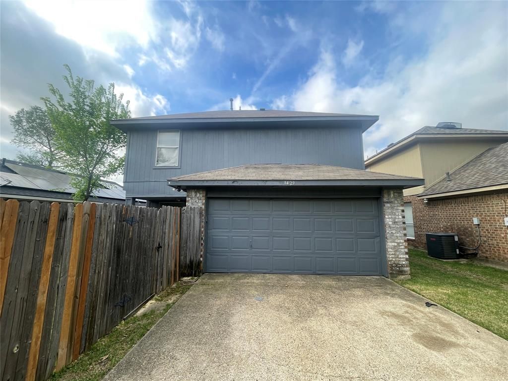 Photo of 1429 Juniper Lane, Mesquite, TX 75149 (MLS # 21224651)