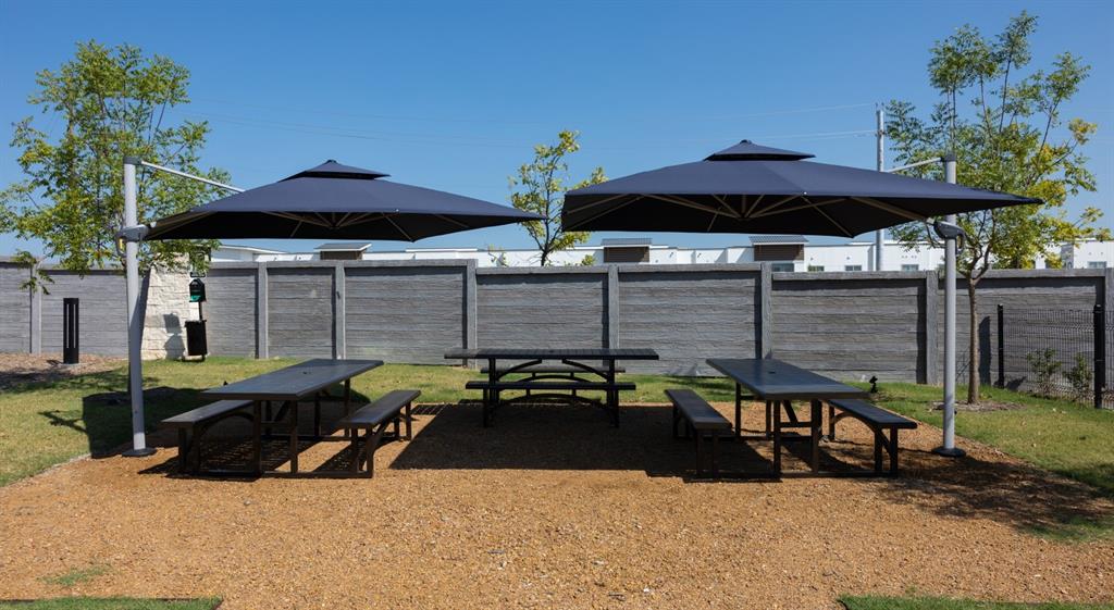 Avendale Painted Tree - Residential Lease