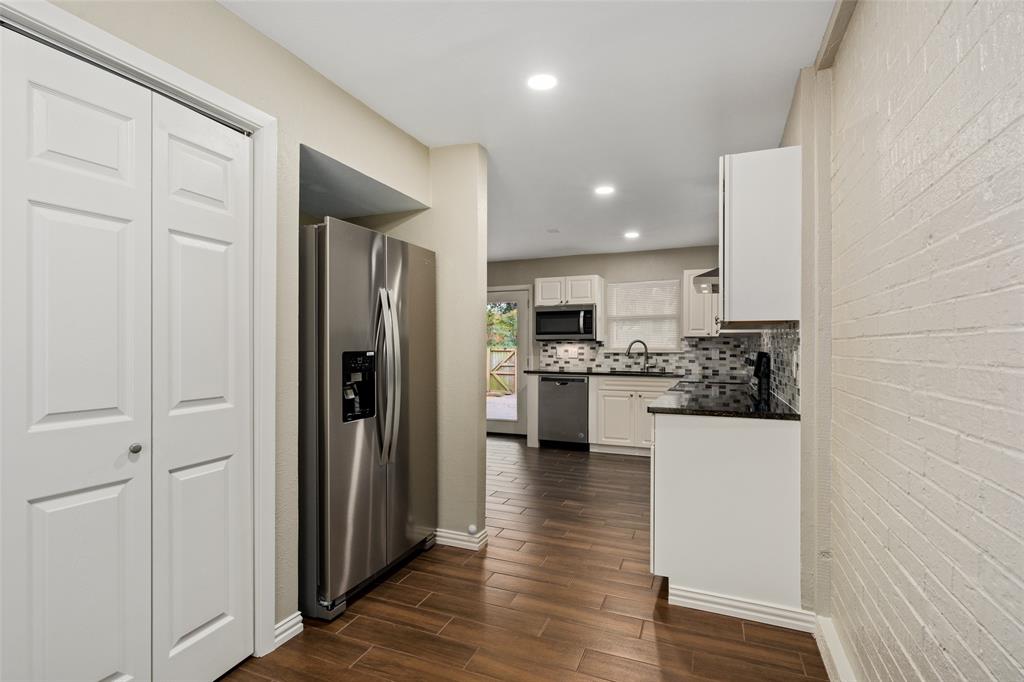 Country Place Twnhs 01 - Residential Lease