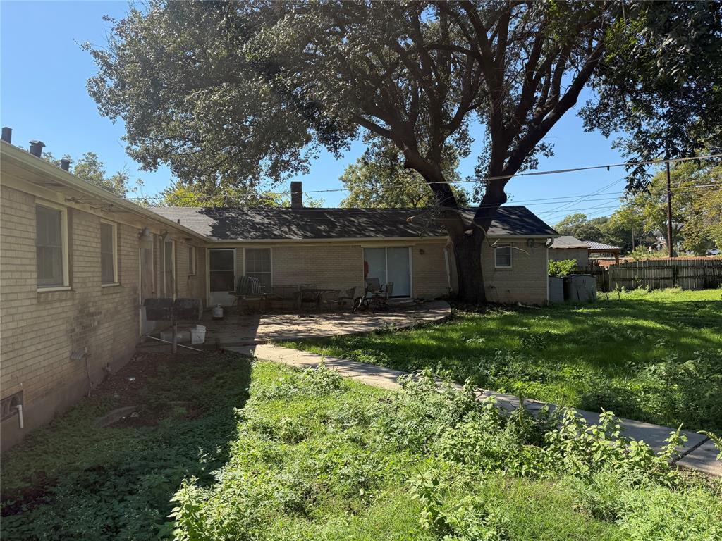 2301 Bosque Boulevard