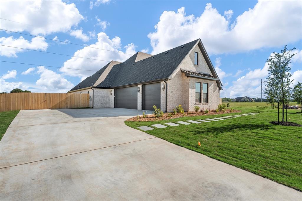 213 Amistad Circle
