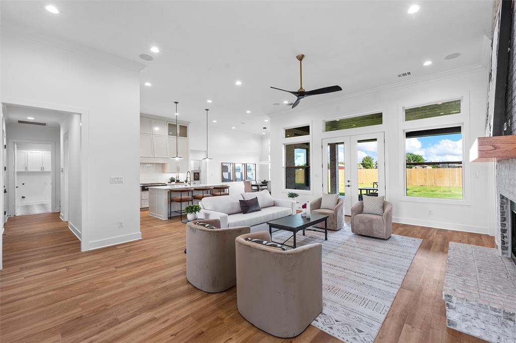 213 Amistad Circle