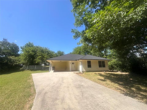 Photo of 738 Wayne Avenue, Van Alstyne, TX 75495 (MLS # 21319983)