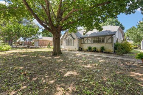 A home in Burleson