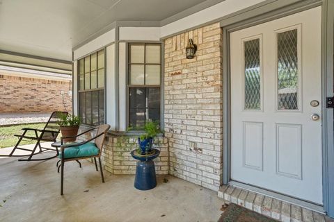 A home in Burleson