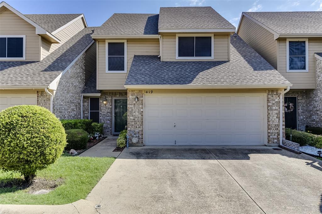 419 Oak Leaf Drive