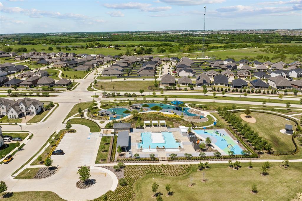 3526 Redbud Flower Trail