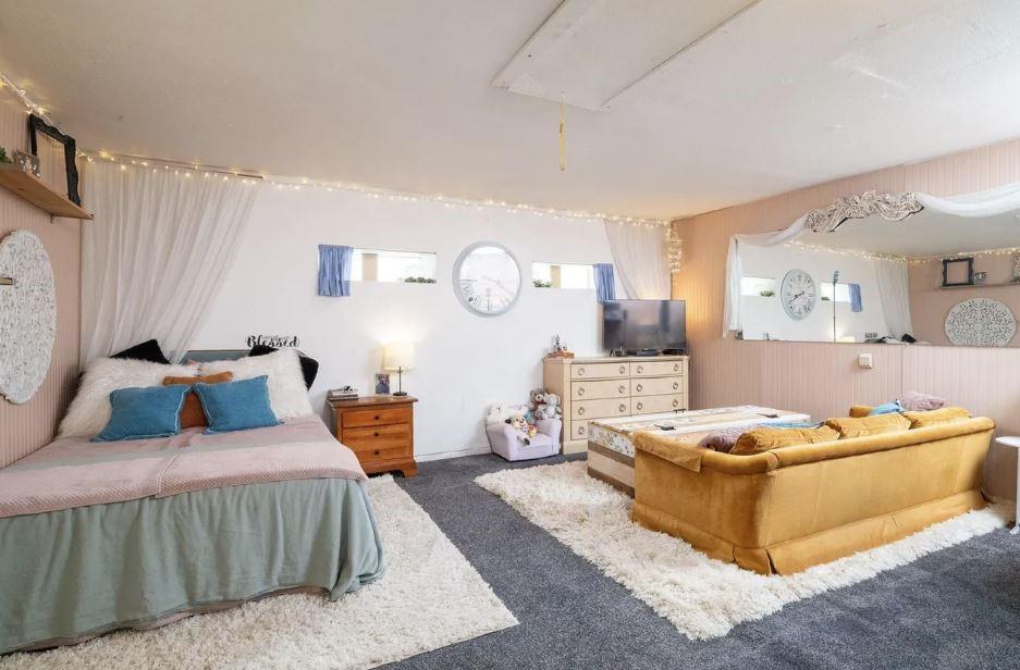 4757 Sunset Circle S