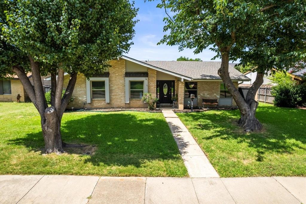 1341 Forestglen Drive