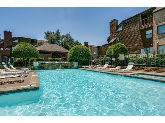 Arlington Oaks Condo - Residential