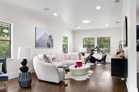 Tiny photo for 4629 Mockingbird Lane, Highland Park, TX 75209 (MLS # 20971944)