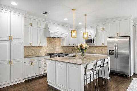 Tiny photo for 4629 Mockingbird Lane, Highland Park, TX 75209 (MLS # 20971944)