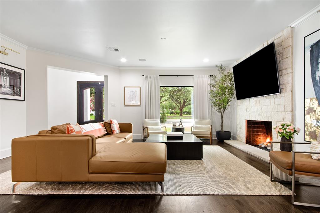 4629 Mockingbird Lane