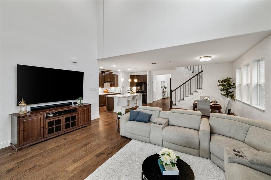 2401 Silver Leaf Drive