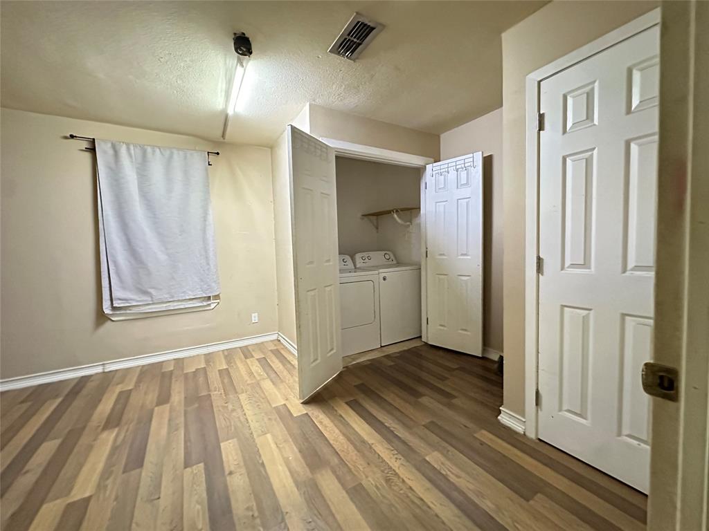 Taylor 02 - Residential