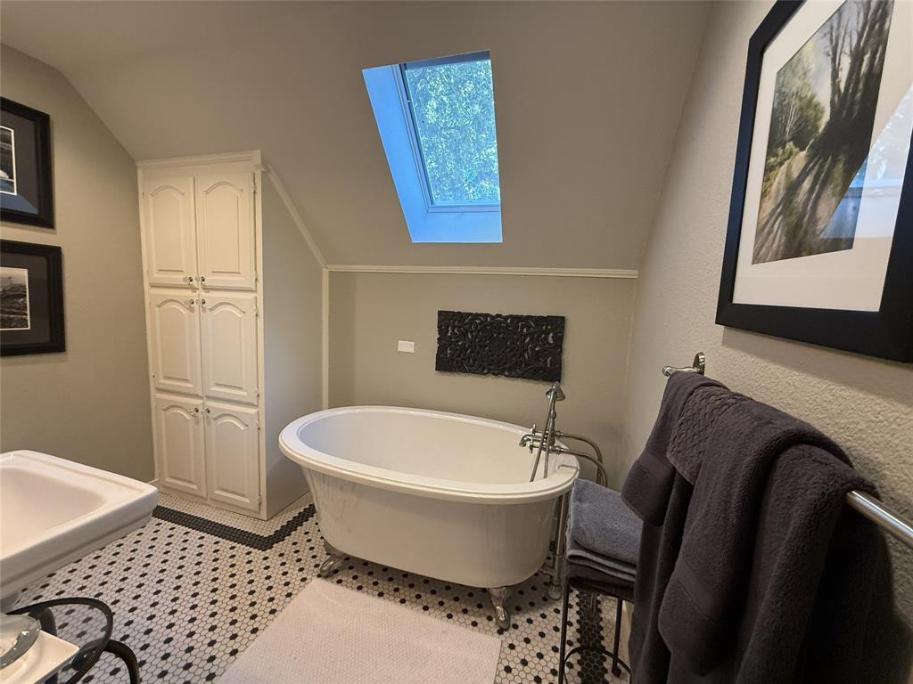 El Lago Estates - Residential