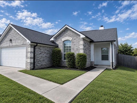 Photo of 5300 Meadow Court, Flint, TX 75762 (MLS # 21386639)