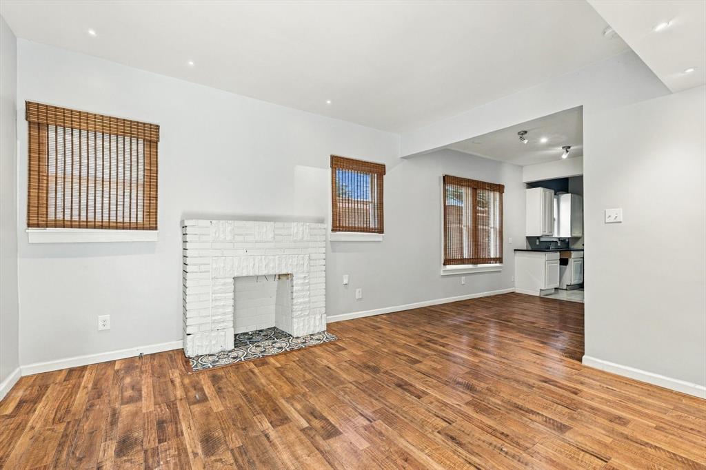 305 E 6th Street