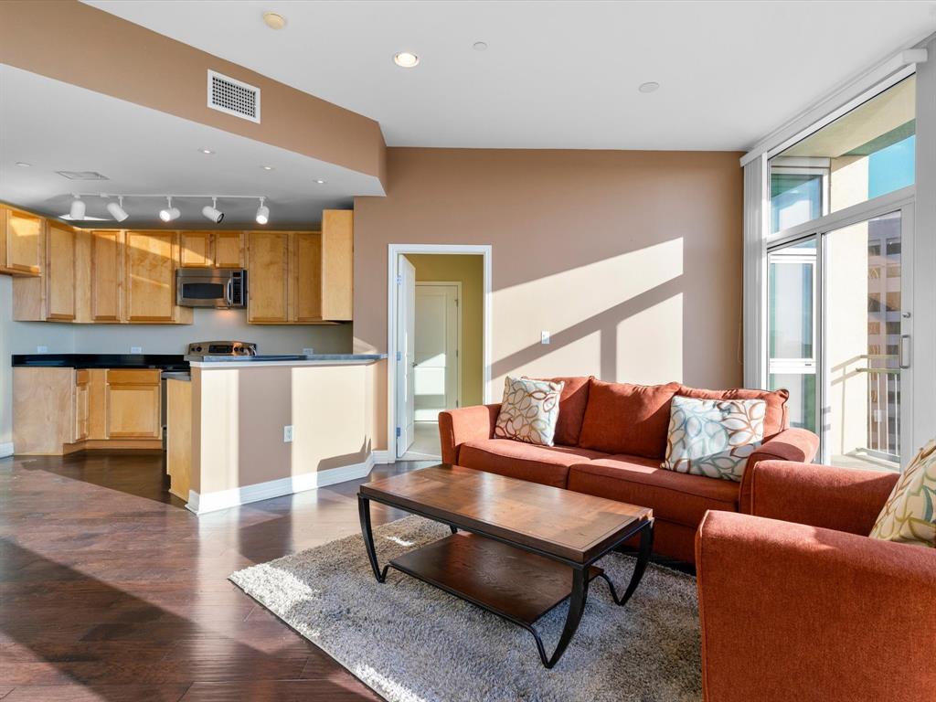 Tower Residential II Condo - Residential