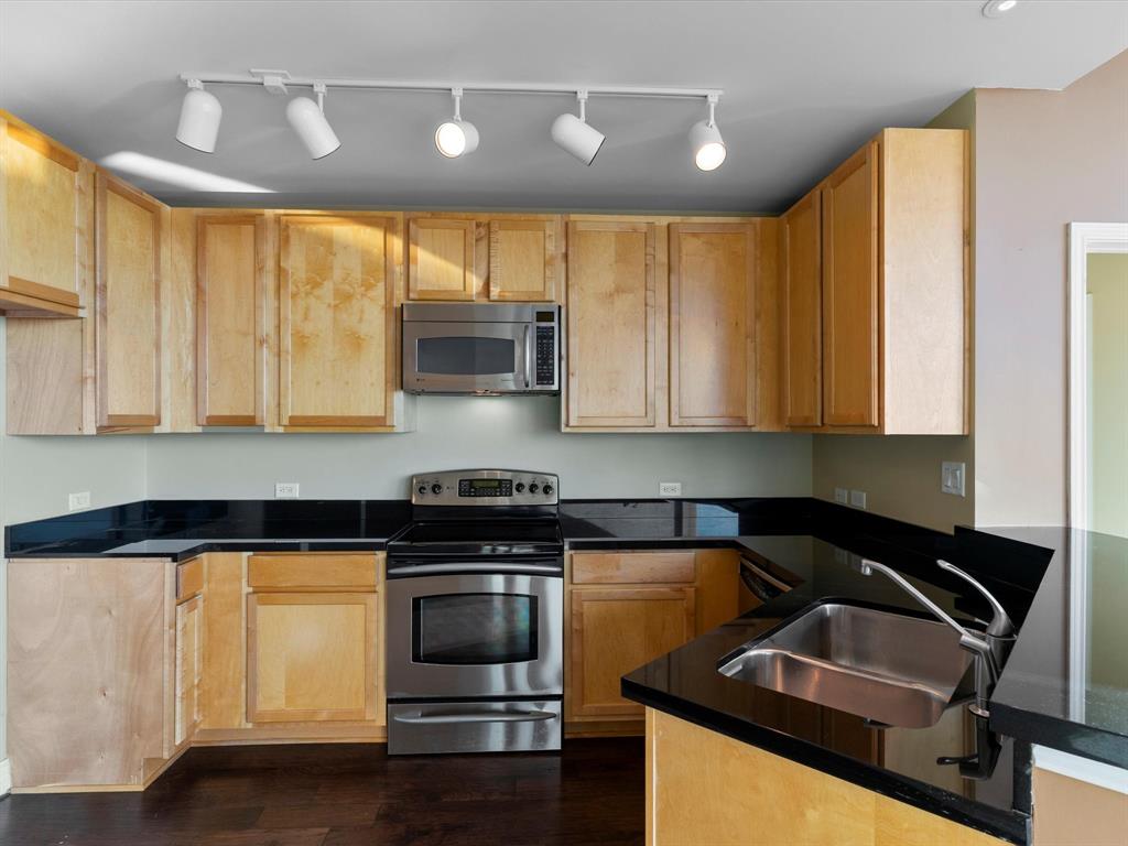 Tower Residential II Condo - Residential