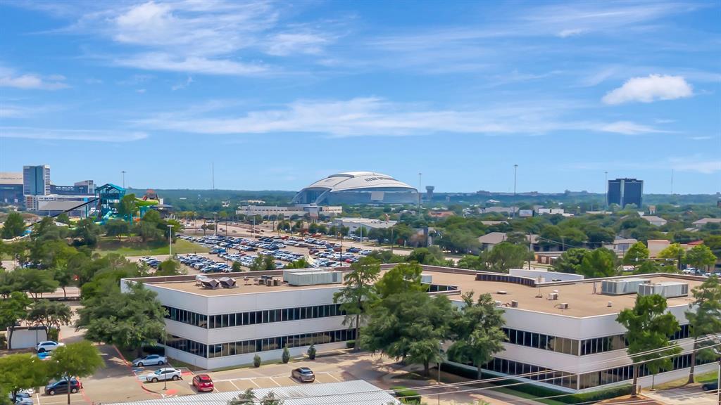 Cloisters Condo The - Residential