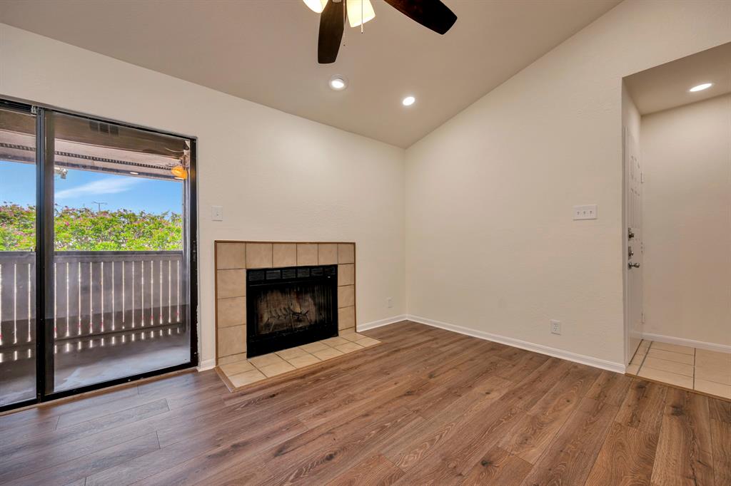 Cloisters Condo The - Residential