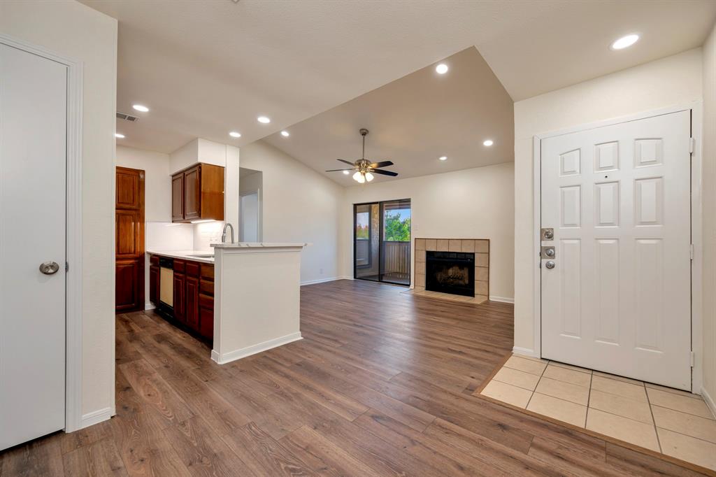 Cloisters Condo The - Residential