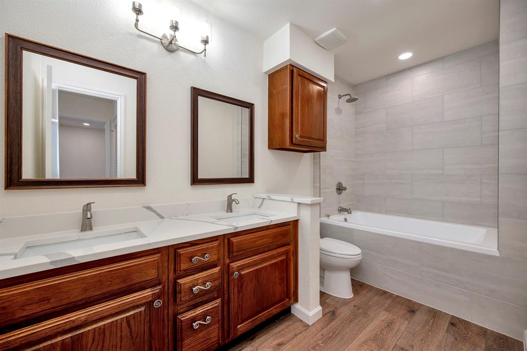 Cloisters Condo The - Residential