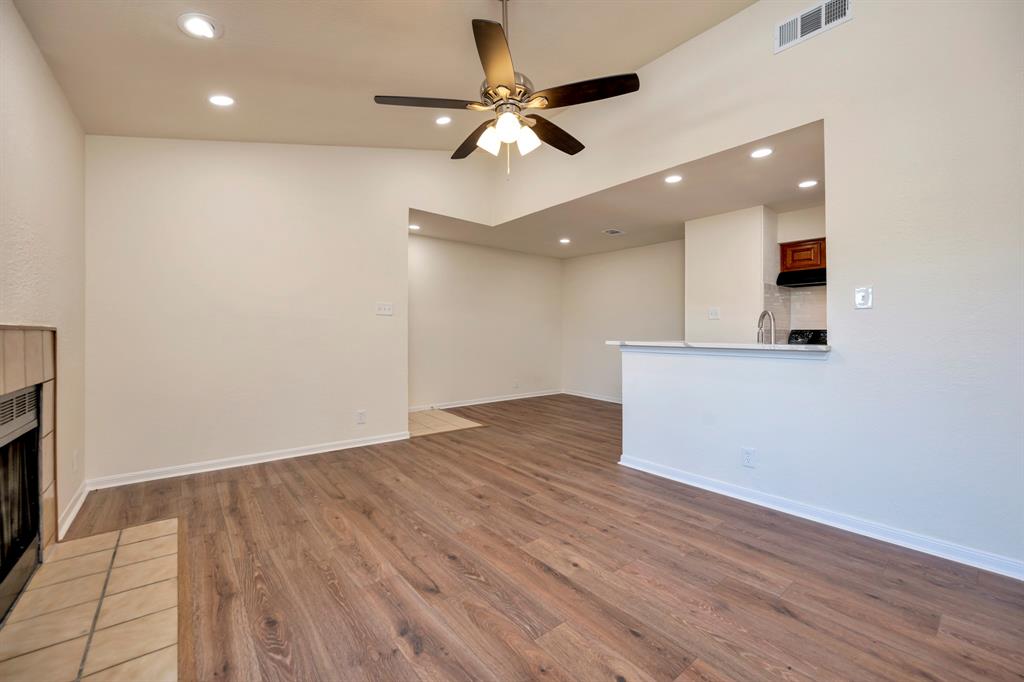 Cloisters Condo The - Residential