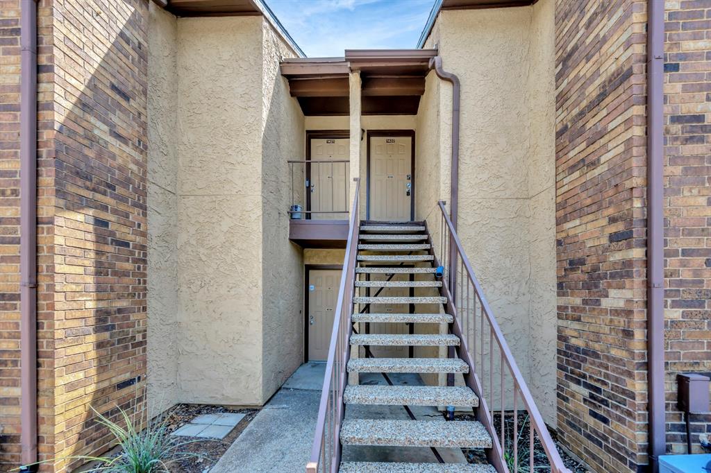 Cloisters Condo The - Residential