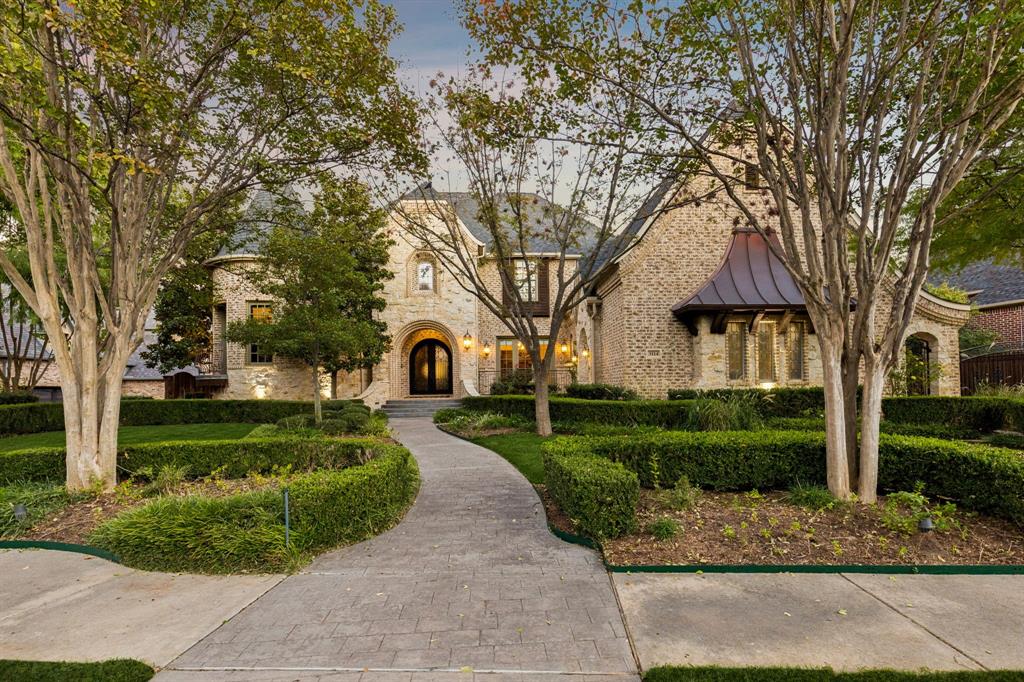 3114 Lake Creek Drive