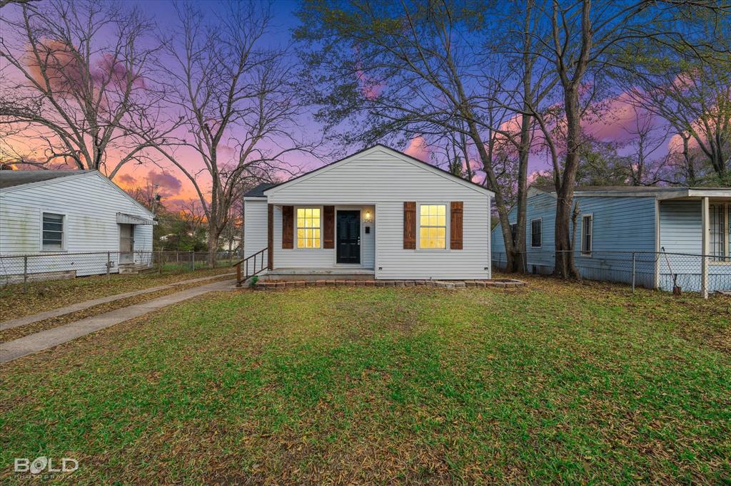 Shreveport, Louisiana 71108, United States, 3 Bedrooms Bedrooms, ,1 BathroomBathrooms,Residential,Pending,23970