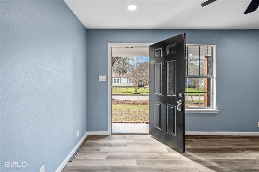 Shreveport, Louisiana 71108, United States, 3 Bedrooms Bedrooms, ,1 BathroomBathrooms,Residential,Pending,23970