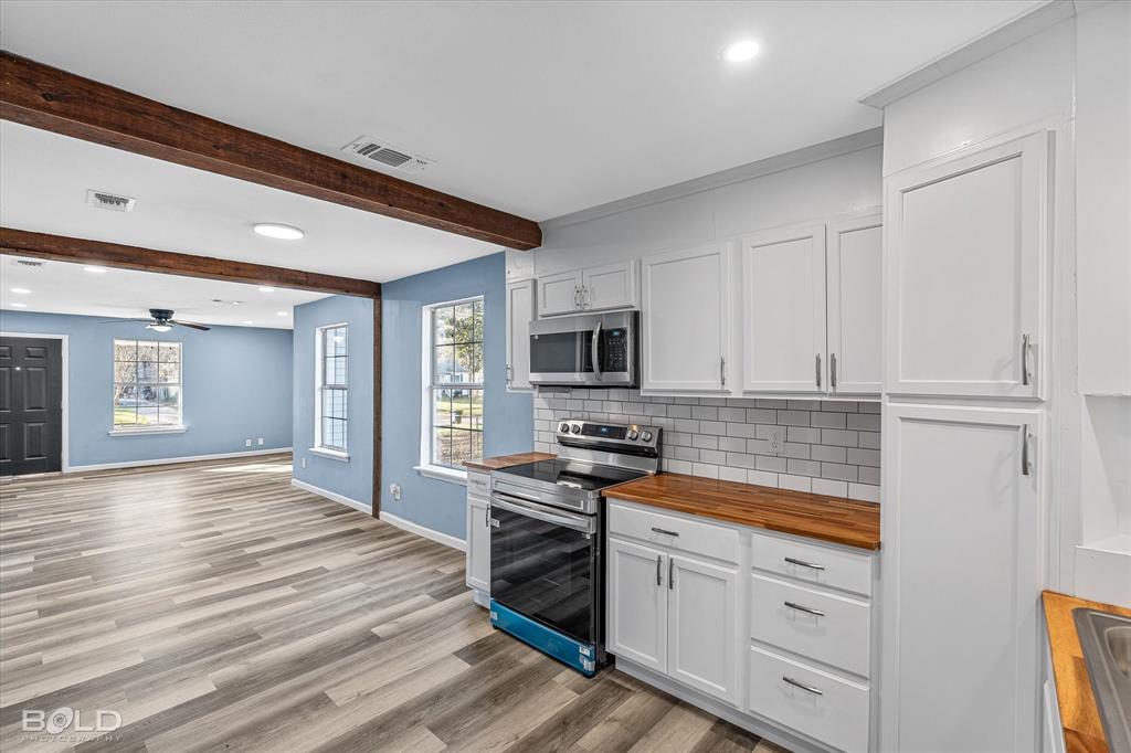 Shreveport, Louisiana 71108, United States, 3 Bedrooms Bedrooms, ,1 BathroomBathrooms,Residential,Pending,23970