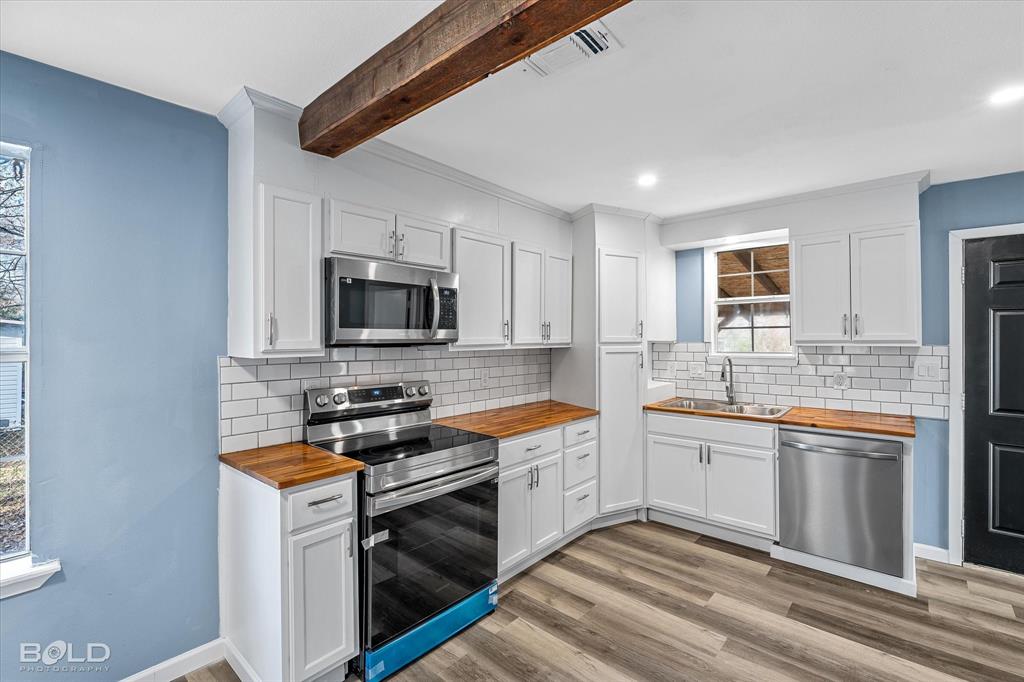 Shreveport, Louisiana 71108, United States, 3 Bedrooms Bedrooms, ,1 BathroomBathrooms,Residential,Pending,23970