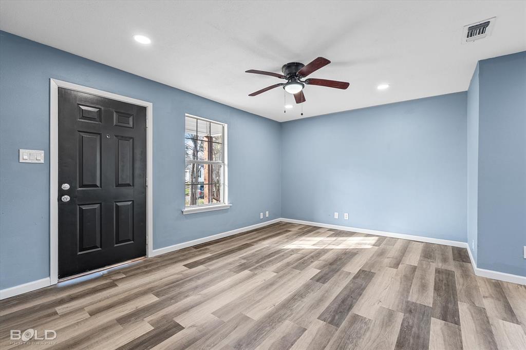 Shreveport, Louisiana 71108, United States, 3 Bedrooms Bedrooms, ,1 BathroomBathrooms,Residential,Pending,23970