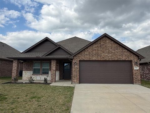 Photo of 702 Tippit Lane, Greenville, TX 75402 (MLS # 21217024)