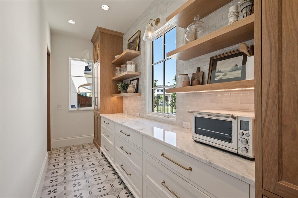 Stony Brook - Residential