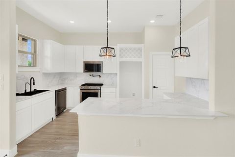 Tiny photo for 3725 Creek View Drive, McKinney, TX 75071 (MLS # 21036517)