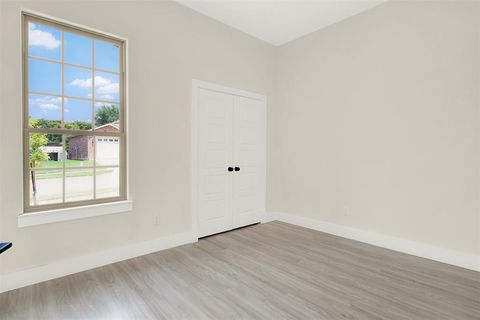 Tiny photo for 3725 Creek View Drive, McKinney, TX 75071 (MLS # 21036517)