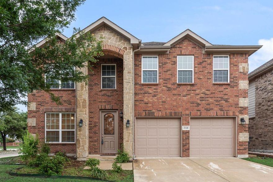 Welcome to this beautifully updated former builder’s model home in the heart of North Fort Worth, where generous space, thoughtful design, and everyday convenience come together. Fresh interior paint, new LVH 22 flooring, and new carpet create a crisp, move-in ready feel from the moment you step inside.
Designed for both entertaining and comfortable daily living, the open floorplan centers around a spacious kitchen featuring a large island overlooking the main living area. Recessed lighting and pendant fixtures brighten the living spaces, while the dedicated office downstairs provides the perfect work-from-home setup.
The private downstairs primary suite offers a relaxing retreat with dual vanities, separate shower and soaking tub, and plenty of room to unwind. A dedicated laundry room with folding tables makes chores easy and efficient, while the half bath downstairs adds convenience for guests.
Upstairs is built for fun and flexibility, featuring four spacious secondary bedrooms, a large media room, and an oversized loft-style game room. Two bedrooms are connected by a Jack-and-Jill bath, while the other two bedrooms share access to an additional full bath—ideal for growing households or guests.
This home comes loaded with value, as the refrigerator, washer & dryer will all convey.
Perfectly located near Alliance Town Center, H-E-B Alliance, Costco Wholesale, and Presidio Junction, with easy access to shopping, dining, and entertainment. Nearby parks like Tehama Ridge Park and Prairie Vista Park offer green space and trails to enjoy.
A rare combination of size, updates, and location—this North Fort Worth gem is ready to welcome you home.