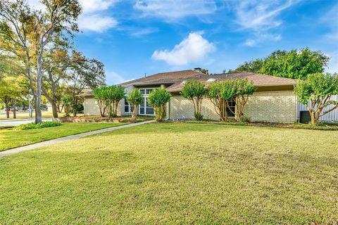 Photo of 12401 Pleasant Valley Drive, Dallas, TX 75243 (MLS # 21091375) Photo of 12401 Pleasant Valley Drive, Dallas, TX 75243 (MLS # 21091375)