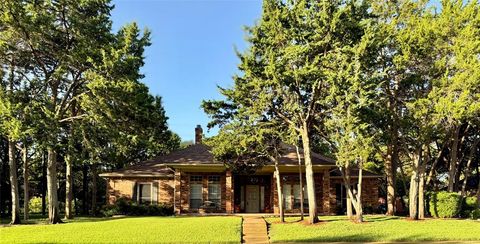 2104 Valley View Drive, Cedar Hill, TX 75104 - #: 21001270