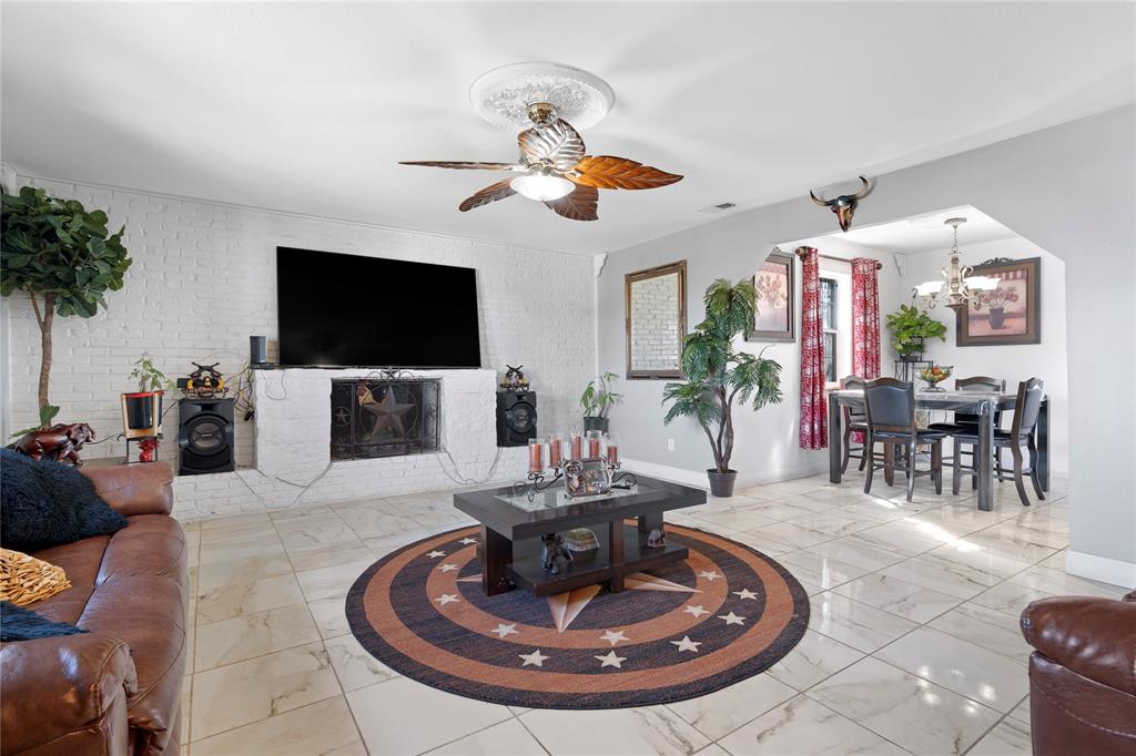 2133 Pleasant Drive