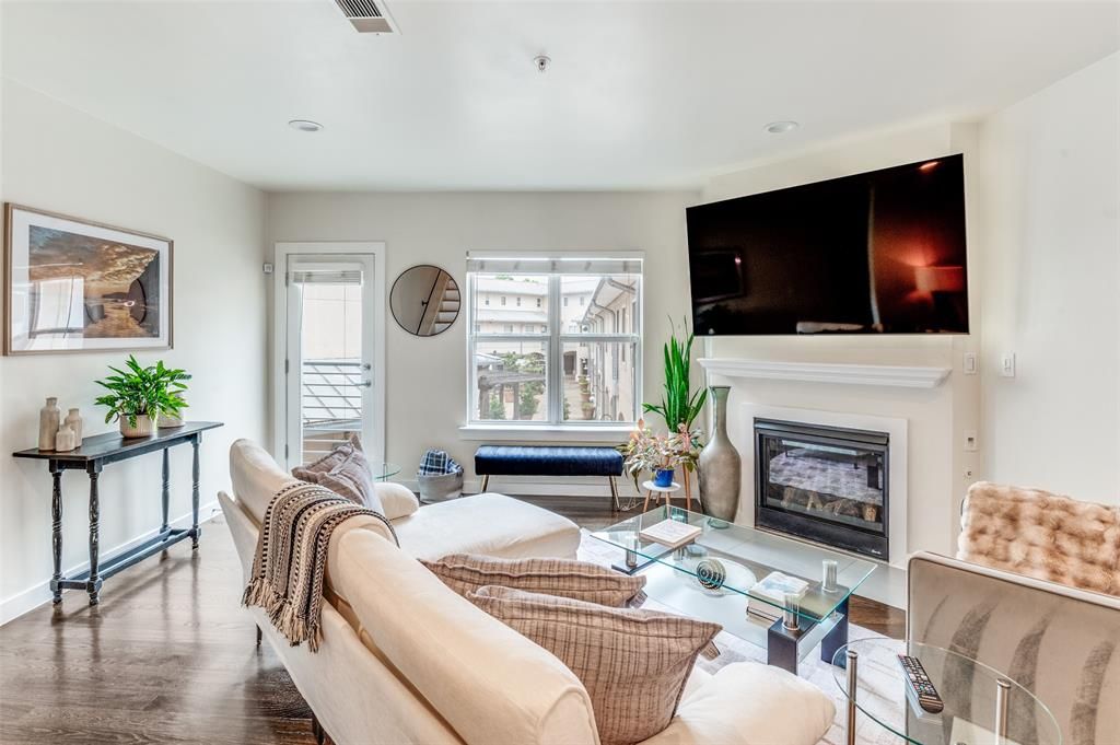 Photo of 3922 Gilbert Avenue #214, Dallas, TX 75219 (MLS # 21238410)