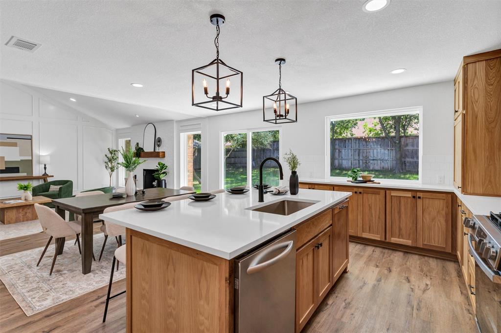 Grapevine, Texas 76051, United States, 3 Bedrooms Bedrooms, ,2 BathroomsBathrooms,Residential,Pending,209792