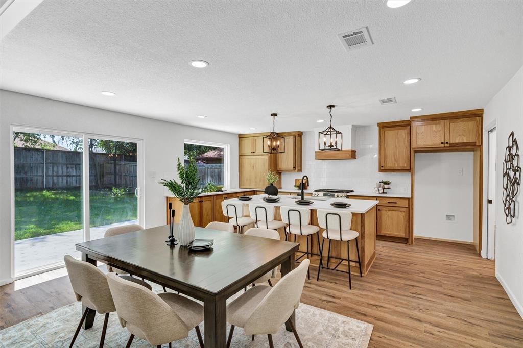 Grapevine, Texas 76051, United States, 3 Bedrooms Bedrooms, ,2 BathroomsBathrooms,Residential,Pending,209792